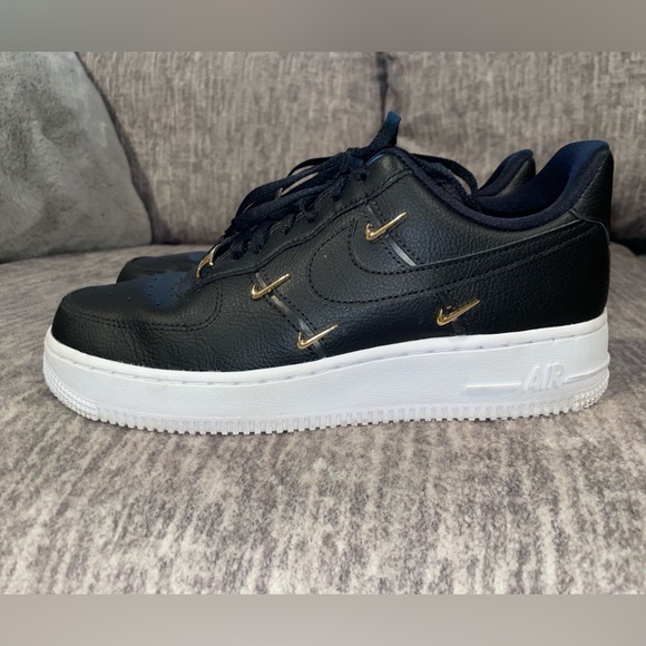 WMNS AIR FORCE 1 ‘07 LX - Picture 5 of 7